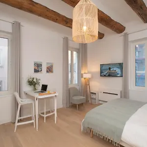  Apartment Design Suites - Vieux Port Frankreich