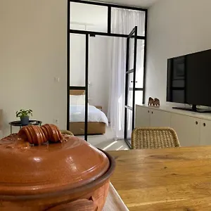 1/2 An Island Apartment
